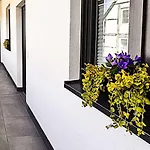 Neues Ruhrtal 4 Mit Balkon 招待所 3*